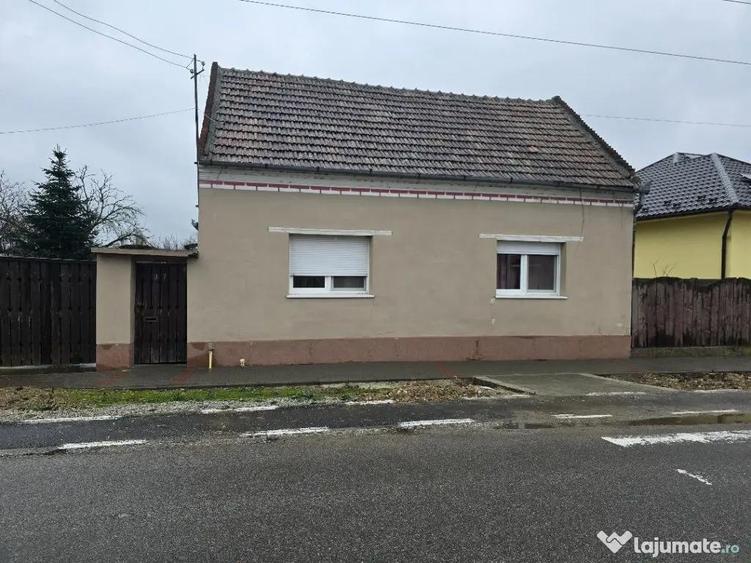 Casa plus anexa parter, Tamaseu central, gaz, sosea , ter 3040 mp - 3