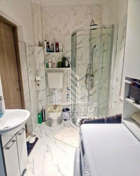 Casa cu 4 camere, , centrala proprie ,zona Parneava - 5