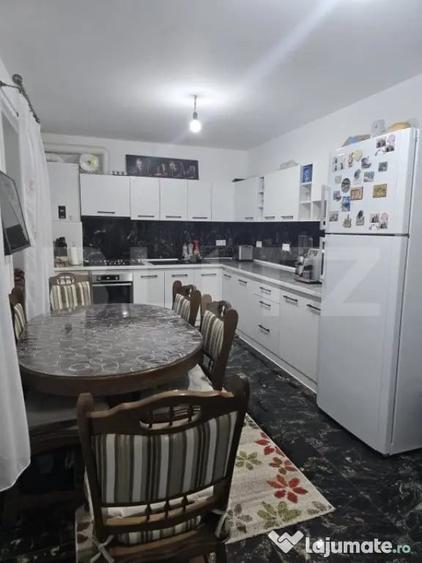 Casa cu 4 camere, 160mp, Paulian - 1