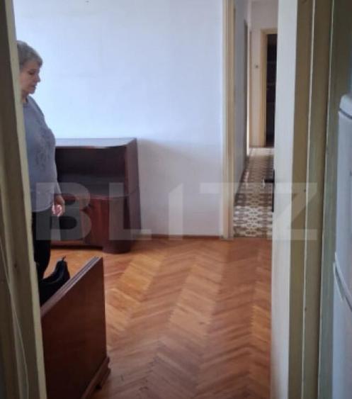 Vanzare urgenta - Apartament cu 4 camere, 76 mp, zona Centra - 7