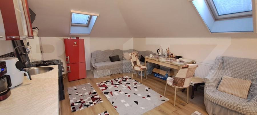 Apartament la mansarda, cu 3 camere, 60 de mp, in zona Teilor, parcare cu CF - 1