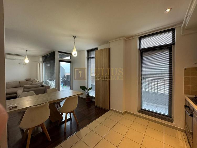 Apartament cu 2 camere decomandat, mobilat în Soarelui