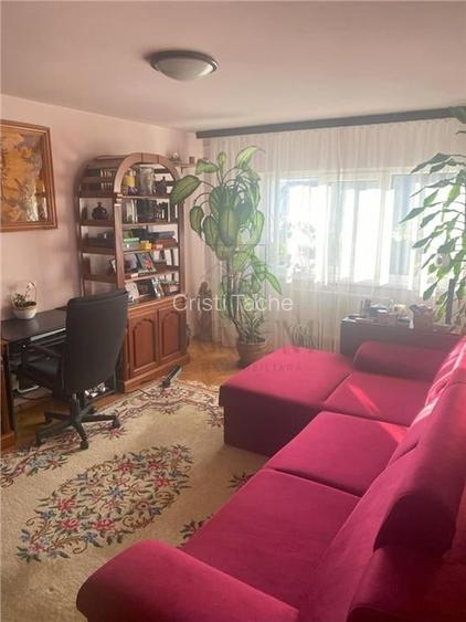 Apartament 3 camere decomandat, 67 mp, Calea Aradului - Piata Verde Apartament 3 camere decomandat, 67 mp, Calea Aradului - Piata Verde