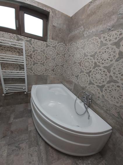 CUMPANA-Casa noua,ideal si pentru familii cu mai multi membri-404000 euro! - 11