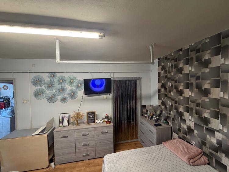 Vand garsoniera lux mibilat/utilat 36 mp - 1