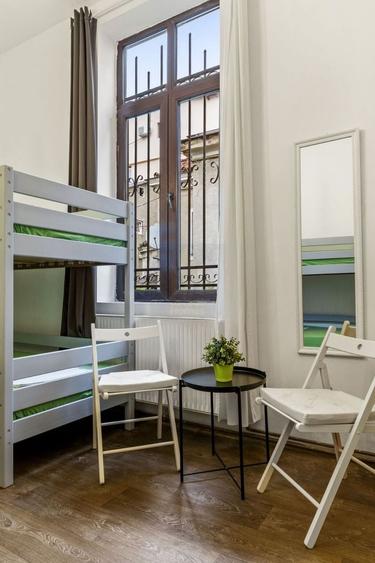 Casa | 8 Camere | Central | Hostel | Inchiriere *Calea Plevnei* - 8