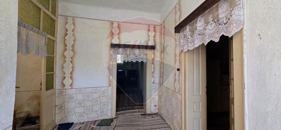 Casă cu potențial, aproape de centru – Socodor, jud. Arad - 4