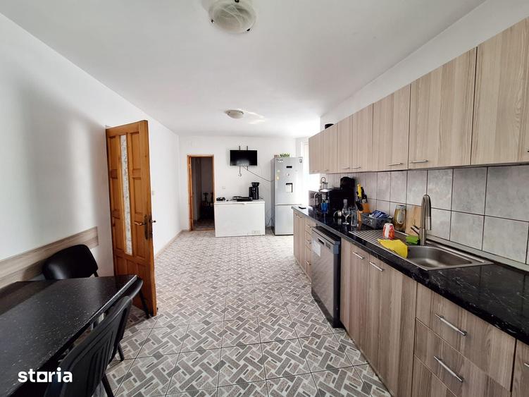 Casă cu 4 camere cu Teren 350 Mp în CFR