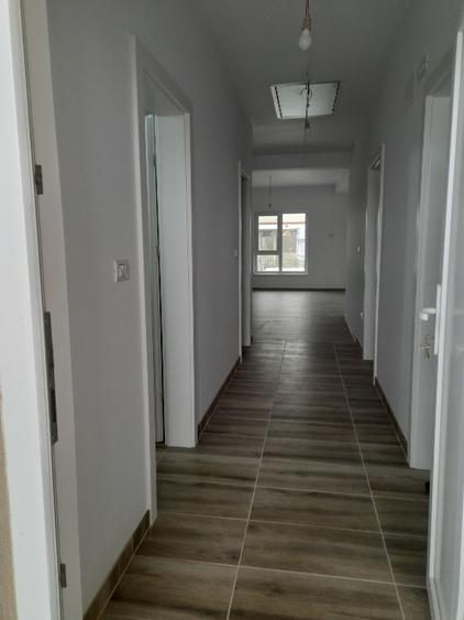 Proprietar vind duplex - 9
