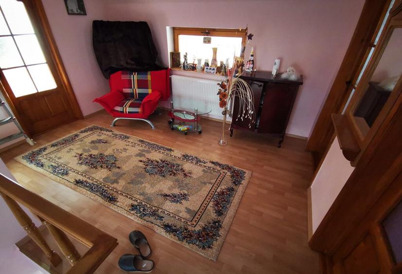 Semicentral, vila 2005, 220 MP + 350 mp teren total - 16