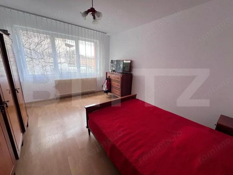 Casa de inchiriat, 7 camere, 230 mp + 415 mp teren, garaj - Gruia - 12