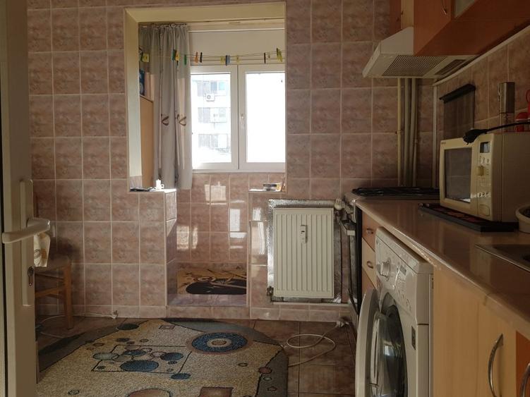 Apartament 2 cam decomandat, et 3/8, 380 euro, Buzoieni, piata Rahova - 12