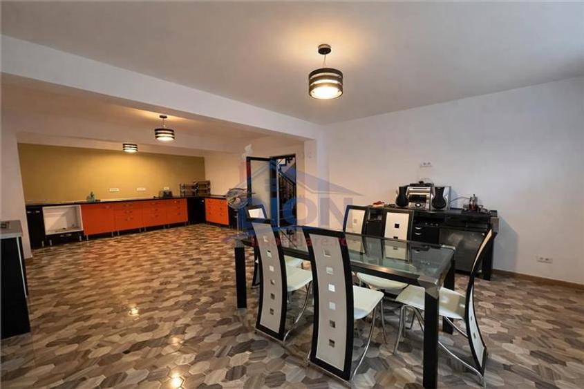 Intre eleganta urbana si liniste deplina, vila moderna cu garaj si acces privat - 6