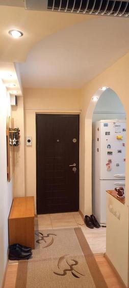Apartament cu 2 camere decomandat, , zona Nicolina - 8