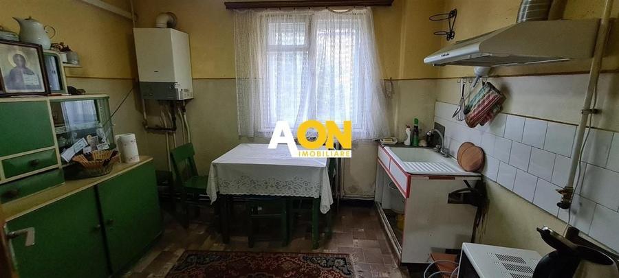 Apartament 3 camere, decomandat, str. Closca - 4