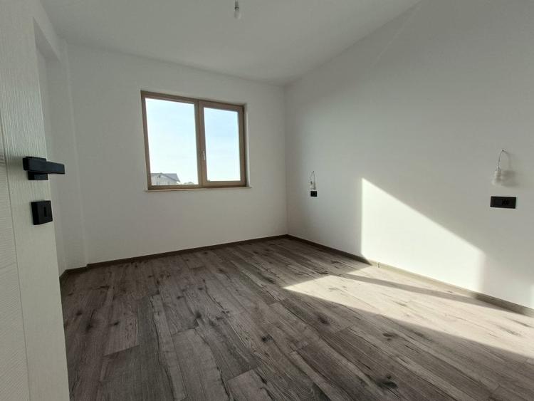 Case Spatioase, P+1E+Pod, 4 camere - Platoul Beldiman, Iasi - 19