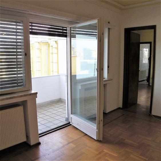 Universitate, Intercontinental, Blocul Roșu - 6