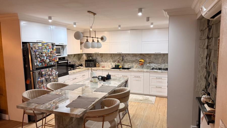 Vilă deosebită în Bucium | Living spectaculos 69 mp| Arhitectură unică - 1