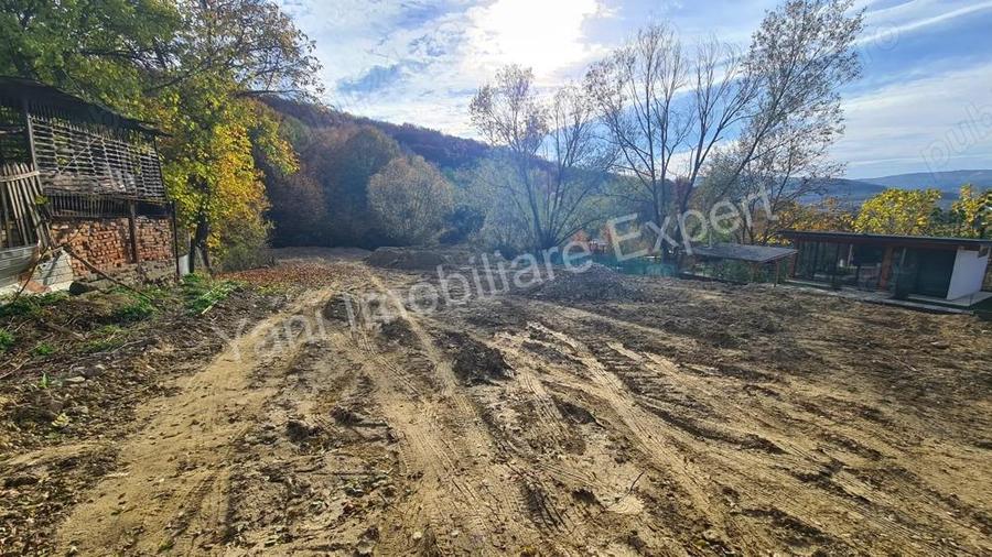 Teren de vanzare in Curtea de Arge?, Strada Anghele?ti. - 13