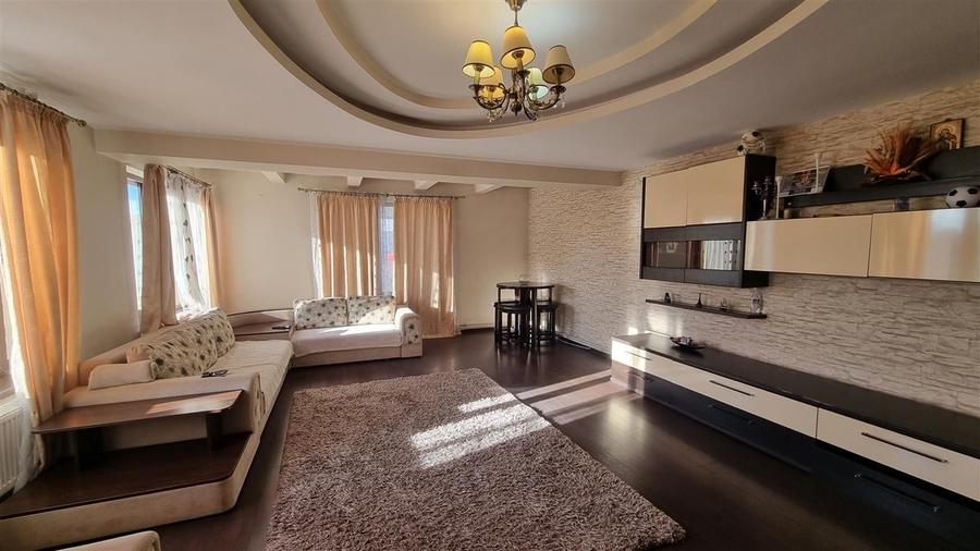 Vila de 6 camere zona Sanpetru - 3