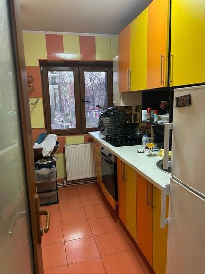 De vanzare Aparatament cu 3 camere - 6