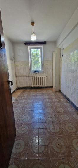 Tomis 2 apartament 3 camere decomandate, garaj si loc de parcare. - 13