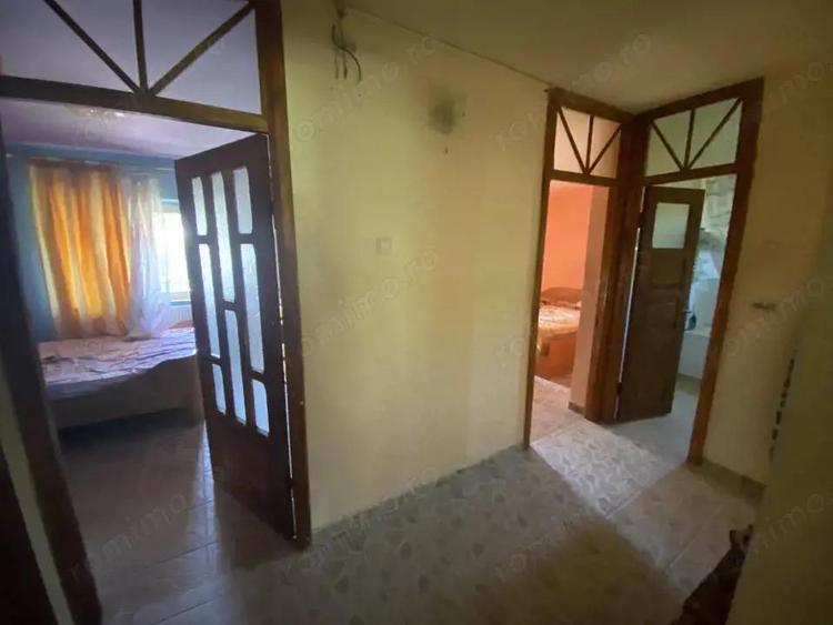 Apartament de 77mp , 3 camere decomandat et.2/4 langa Biserica mica ,Filiasi - 9