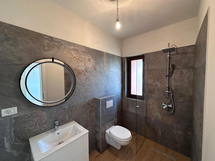 Locuință Impresionantă cu 4 Camere și 3 Băi Jumătate Duplex în Giroc - 8