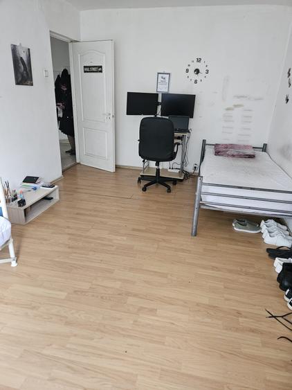 Apartament cu trei camere , decomandat , et.2, Lipovei - 2