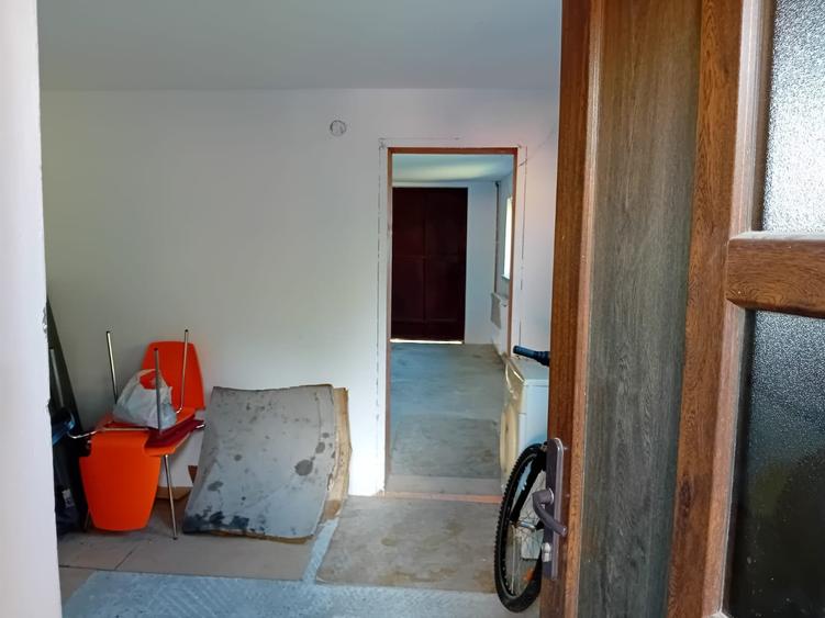 De inchiriat casa de locuit cu 2 camere in Singiogiu de Mures str Salcamilor - 5