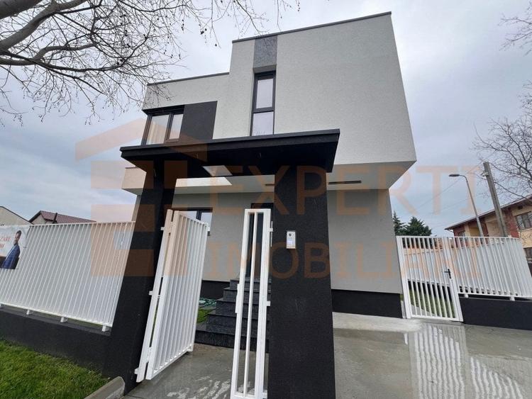 Casa P+1, situata in zona PALAZU MARE - 9