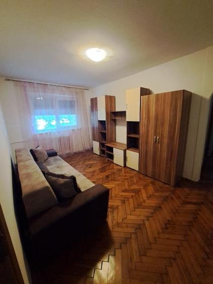 Proprietar vând apartament 3 camere zona Dacia - 1
