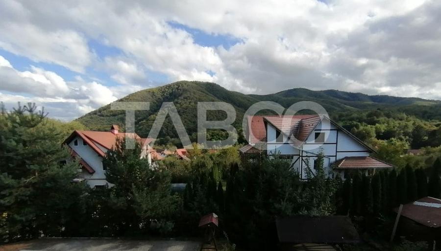 Pensiune 13 camere 16 bai sauna piscina si teren 1565 mp Cisnadioara - 35