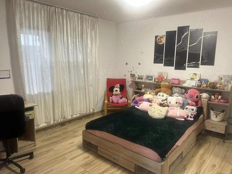 Vand casa la curte, spatioasa si luminoasa! - 3