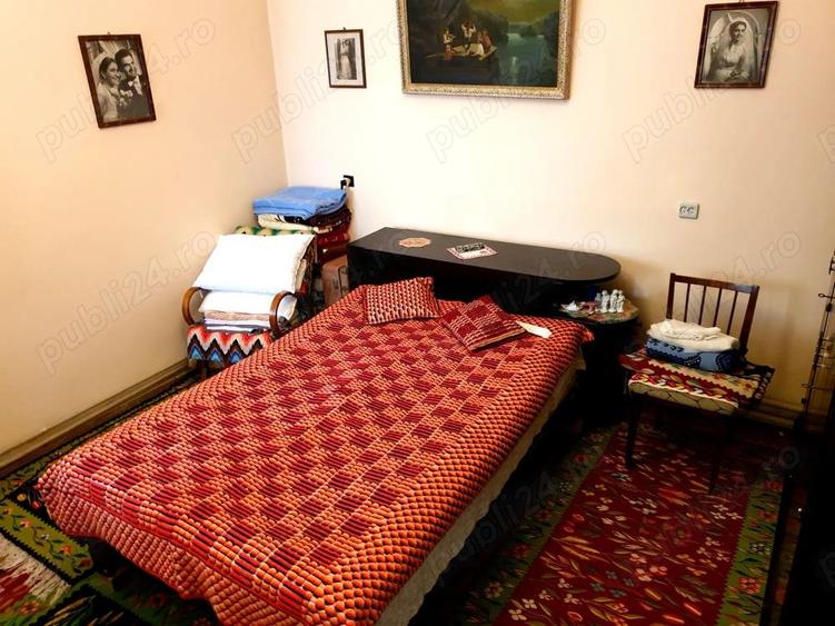 Casa vanzare zona ULTRACENTRALA - 2