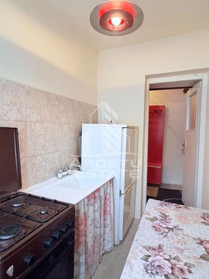 Apartament de vanzare cu doua camere parter Piata Doin Calea Sagului - 1