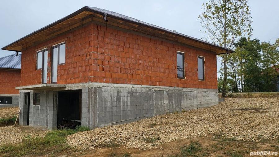 Casa in rosu Bicacel-Lazareni - 8