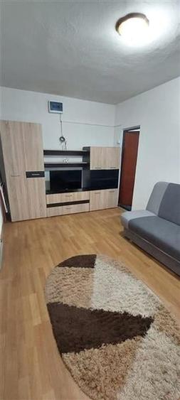 Garsoniera etaj intermediar zona Astra - 1