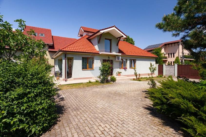 Casă cochetă de vânzare, teren 954 mp, posibil parcelare, în Subcetate - 23