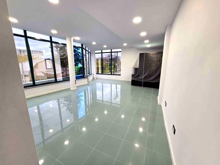 Clădire Comercială de Închiriat – Tătărași, Piața Chirila 70, 80 , 150, 350 mp - 4