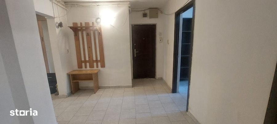 Apartament cu 3 camere decomandat în Centrul Civic