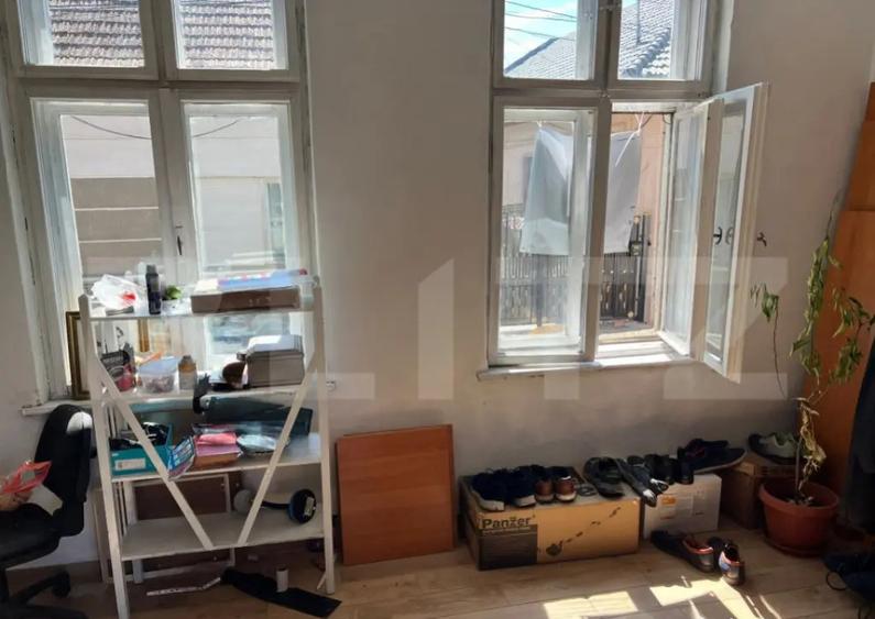 Casa de vanzare, cu 4 camere, 103 mp, zona semicentrala - 4