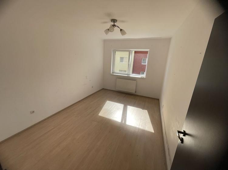 Apartament cu 2 camere decomandat în Sânpetru