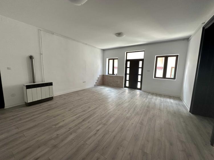 Spațiu comercial, de 120 mp, în Exterior Vest