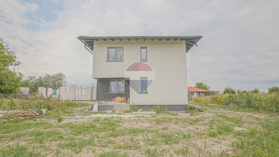 Duplex cu 4 camere cu Teren 500 Mp în Stupini