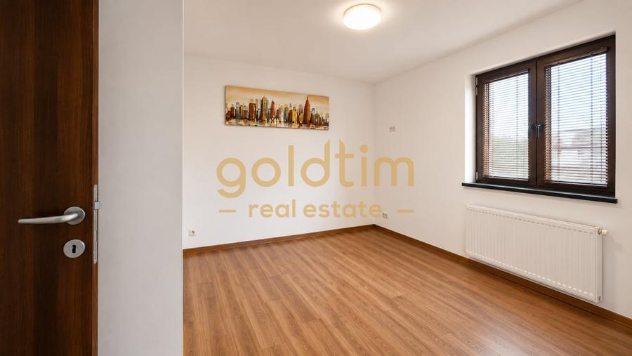 Duplex cu 6 camere cu Canalizare în Domnești