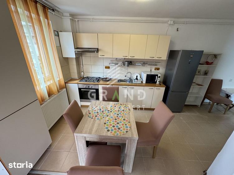 Apartament cu 3 camere, mobilat în Florești