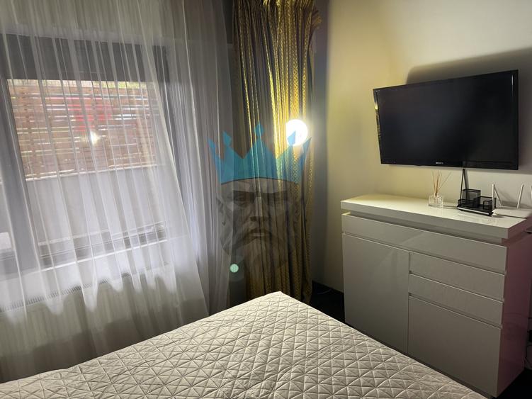 Apartament cu 2 camere semidecomandat, mobilat în P-ța Alba Iulia