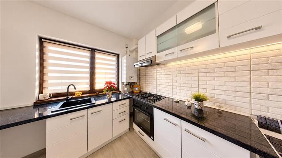 Garsonieră decomandată, mobilată în Exterior Est