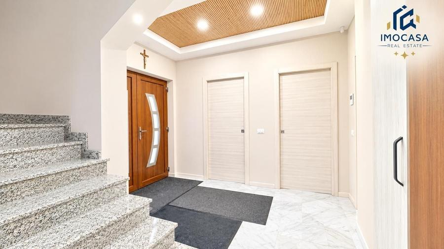 Casă cu 7 camere cu Canalizare în Aradul Nou